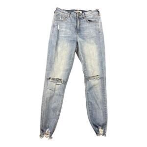 Refuge sz 4 Womens Jeans Skinny High Rise Distressed Holey